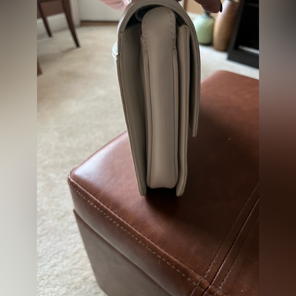 Authentic Gucci Purse - Picture 8 of 15